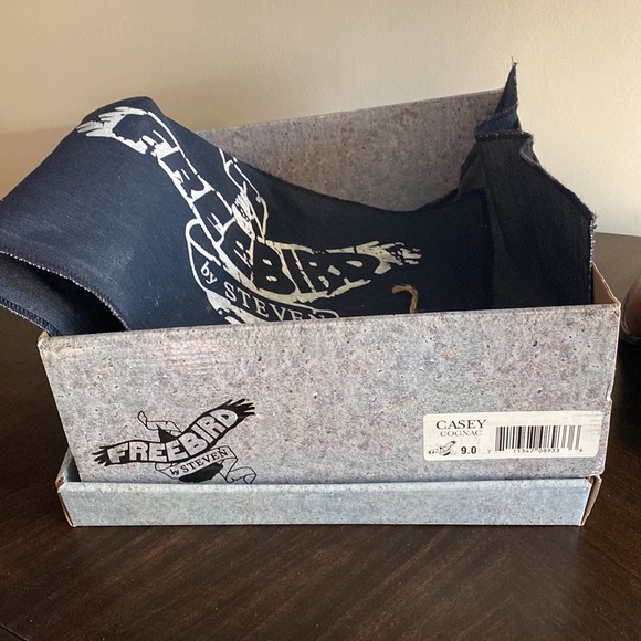 Freebird “Casey” ankle boots - Picture 10 of 11